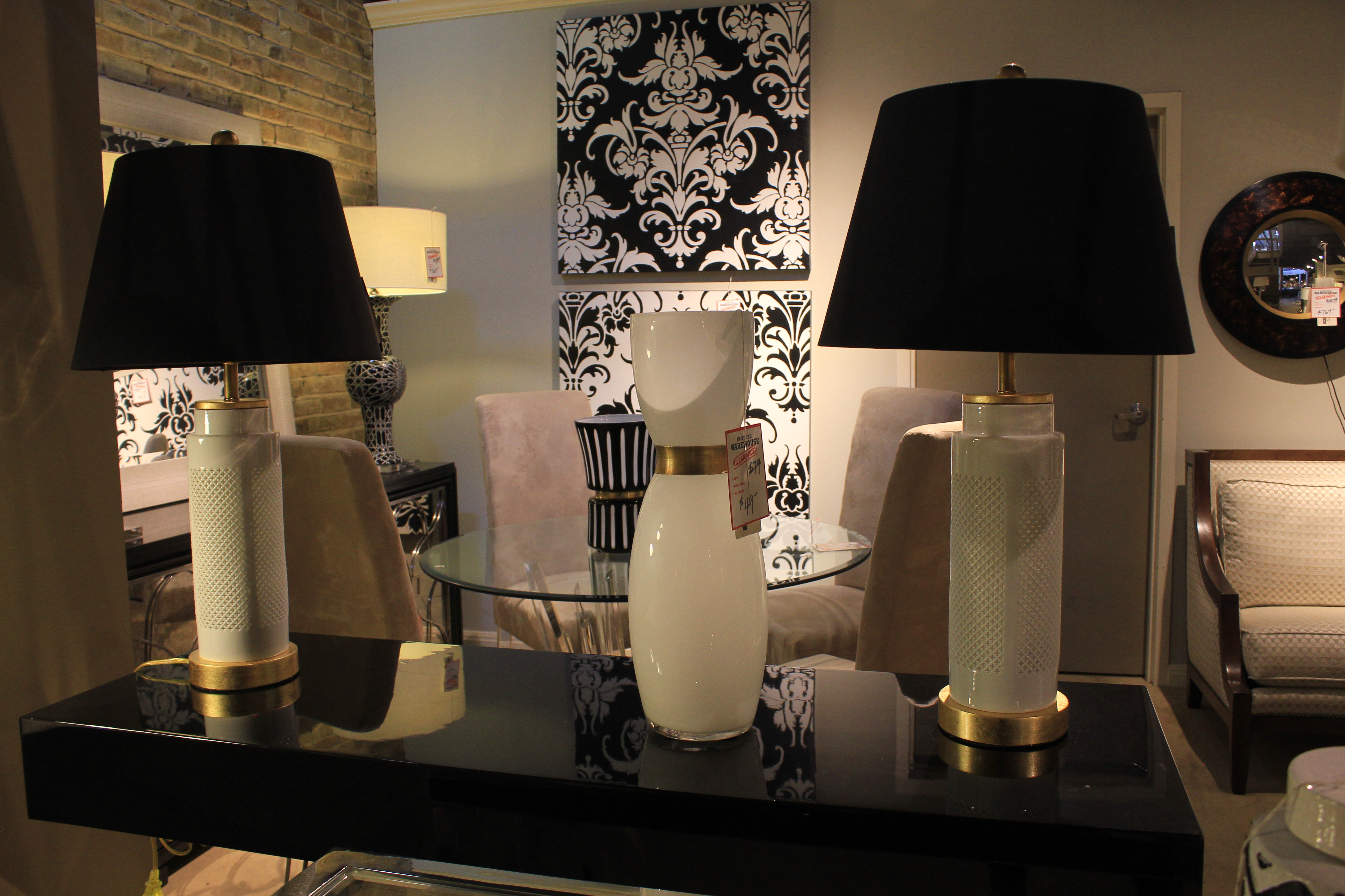 Black & white home decor including wall art and lamps
