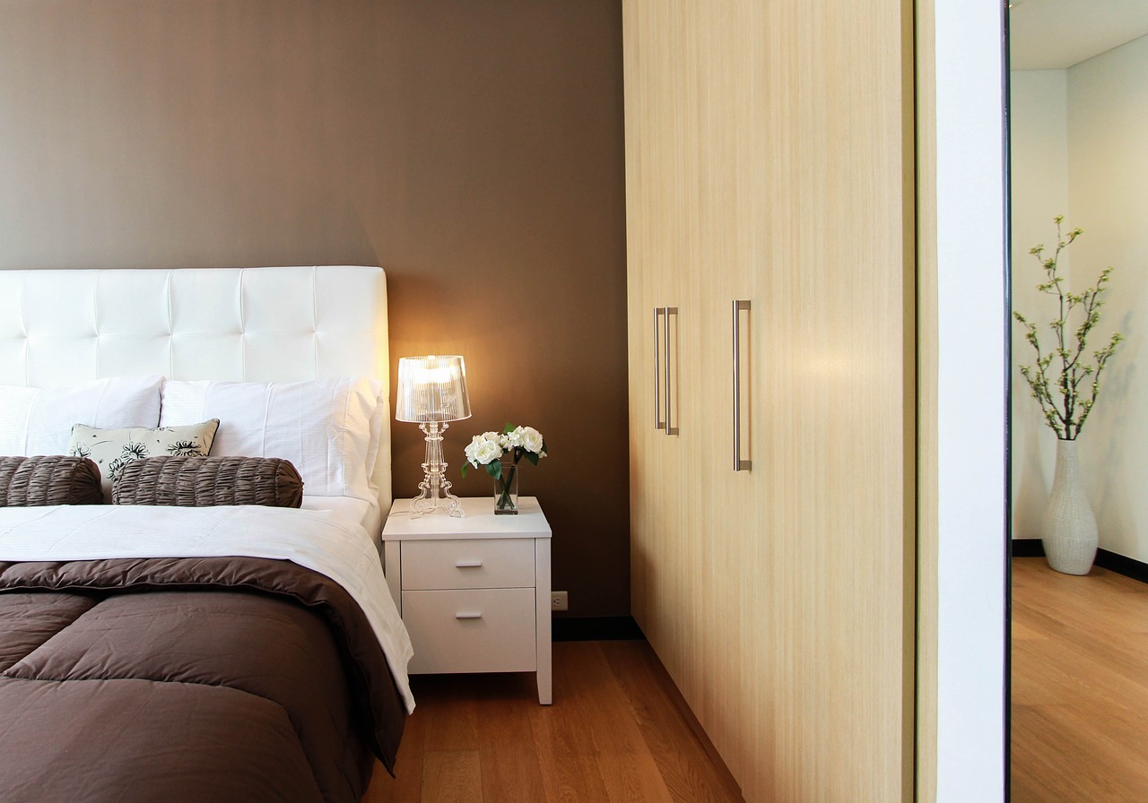 guest bedroom with closet
